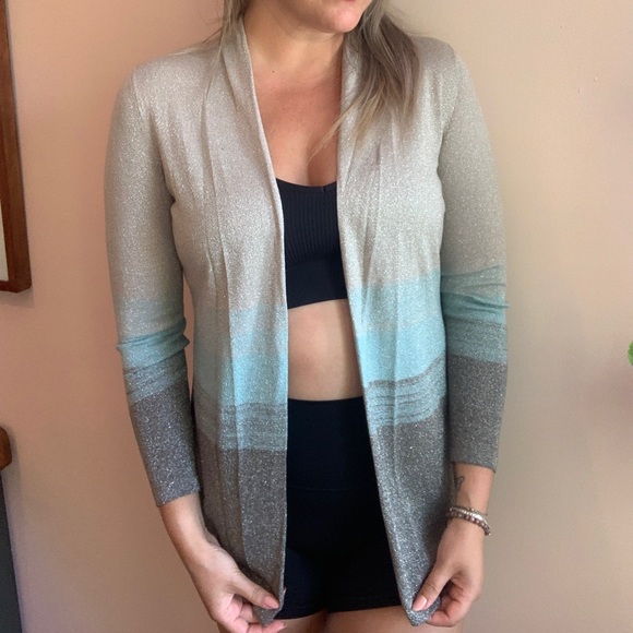 NWT Windsmoor Metallic Sparkly Cardigan Size Small - Picture 4 of 12
